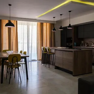 https://modern-3-bedroom-apartment-in-luqa.hotelssaintjulians.com