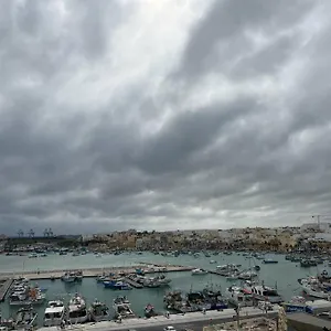 https://marsaxlokk-seaview-2-bedroom-penthouse.hotelssaintjulians.com