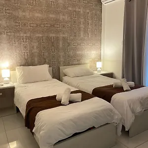 https://msida-suites.hotelssaintjulians.com