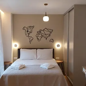 https://uni-island-city-heart-suites.rethymnohotels.net