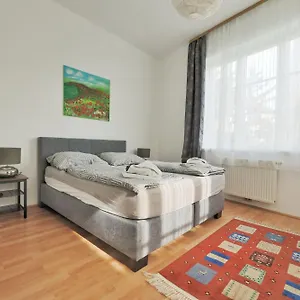 Schoen Wohnen Naehe Schoenbrunn Wiedeń
